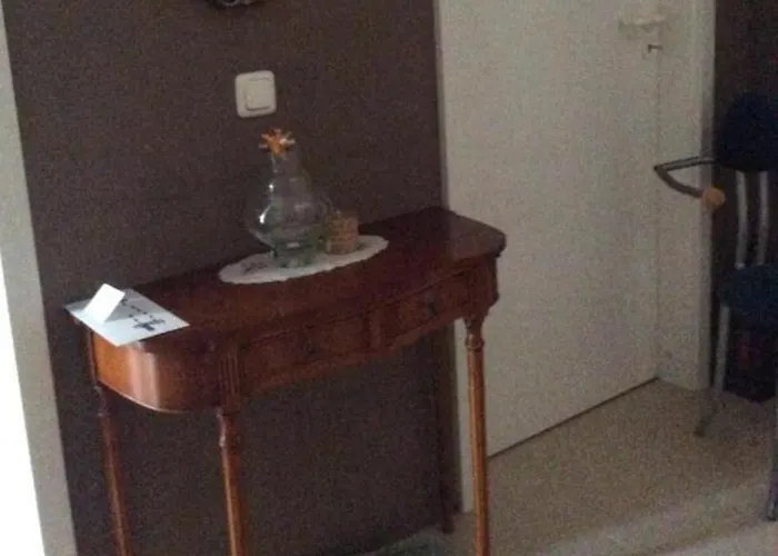 Dachstudio Mit Bad Und Terasse Köln