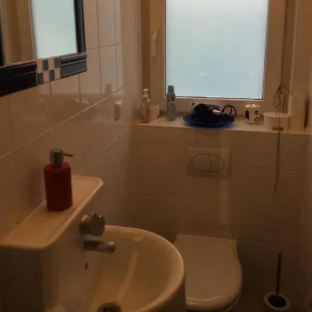 Dachstudio Mit Bad Und Terasse Keulen