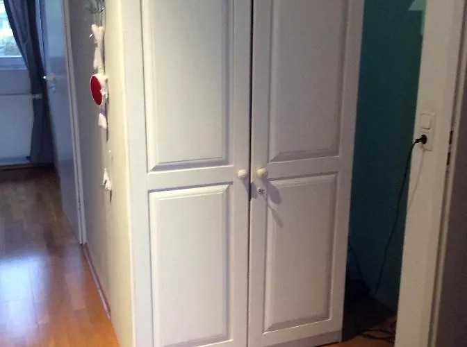 Dachstudio Mit Bad Und Terasse Проживание в семье Кёльн